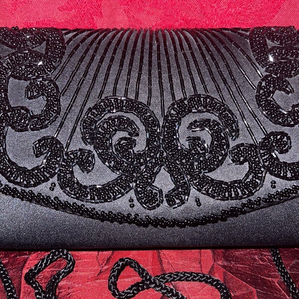 La Regale Black‎ Beaded Evening Bag - Picture 2 of 11